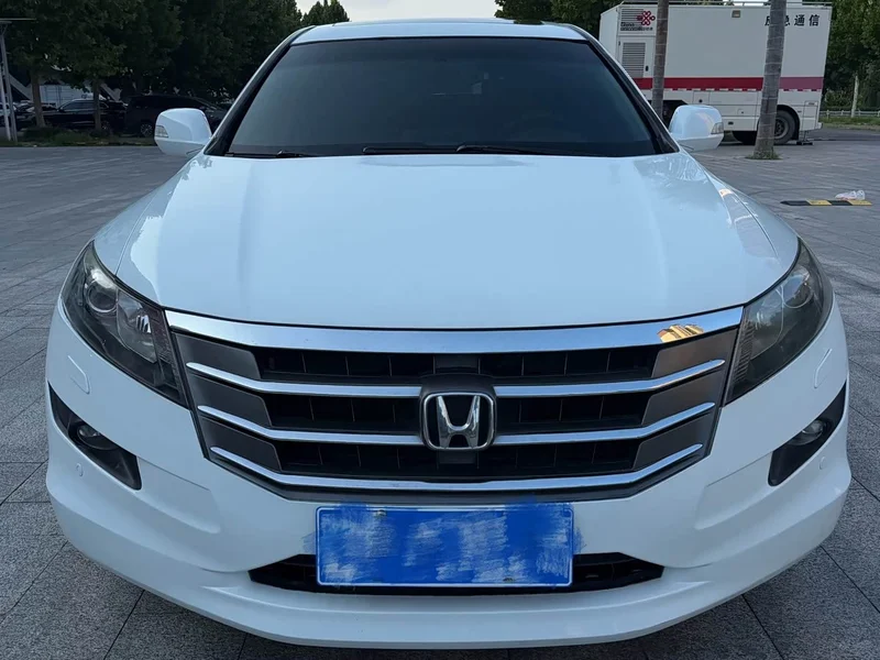 Honda Crosstour — фото 2