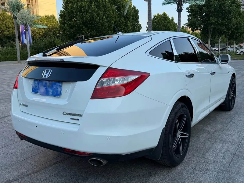 Honda Crosstour — фото 6