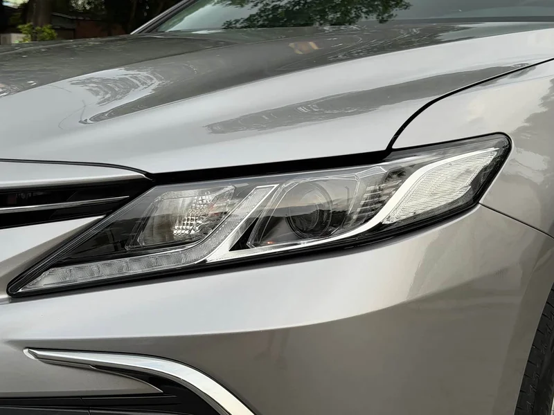 Toyota Camry — фото 17