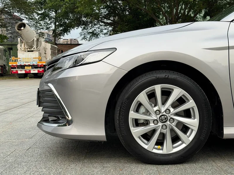 Toyota Camry — фото 18
