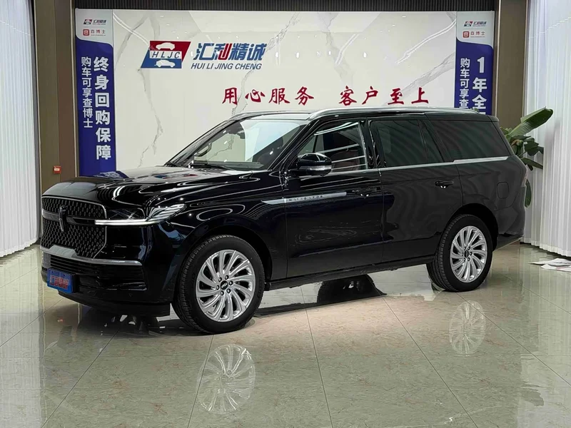 Lincoln Navigator