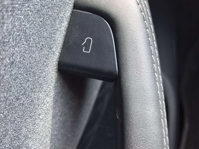 Tesla Model 3 — фото 12