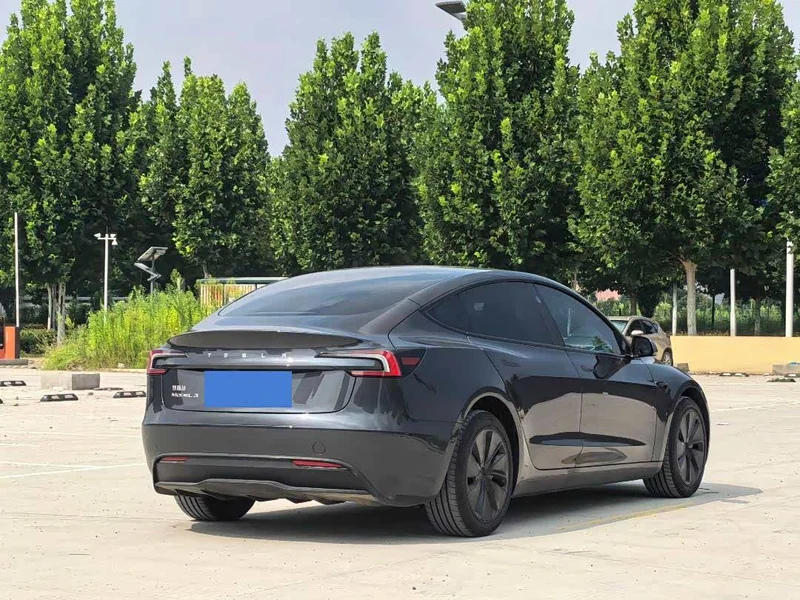 Tesla Model 3 — фото 20
