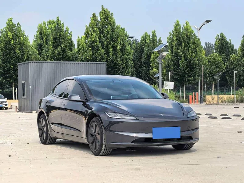 Tesla Model 3 — фото 2
