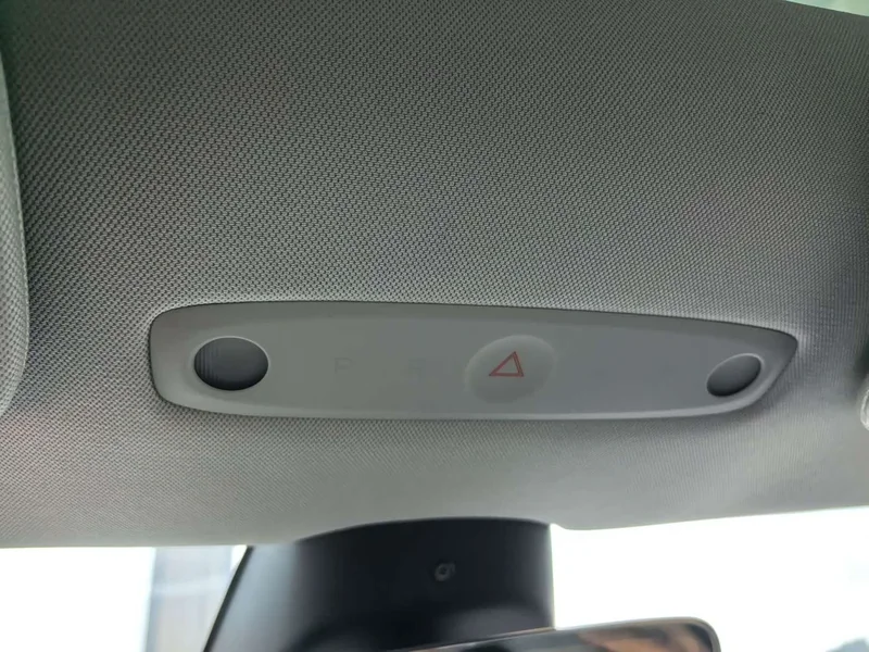 Tesla Model 3 — фото 10