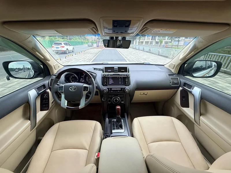 Toyota Prado — фото 14