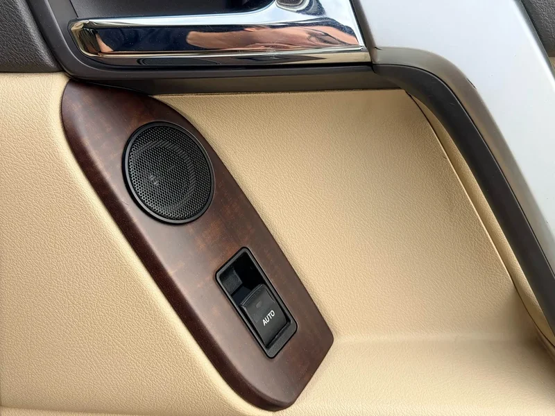 Toyota Prado — фото 20