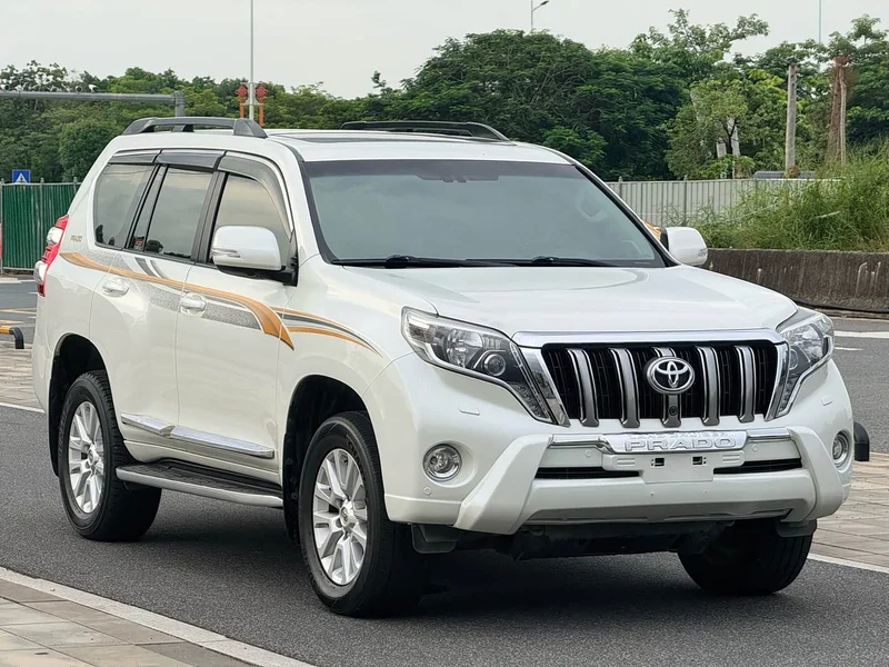 Toyota Prado — фото 3