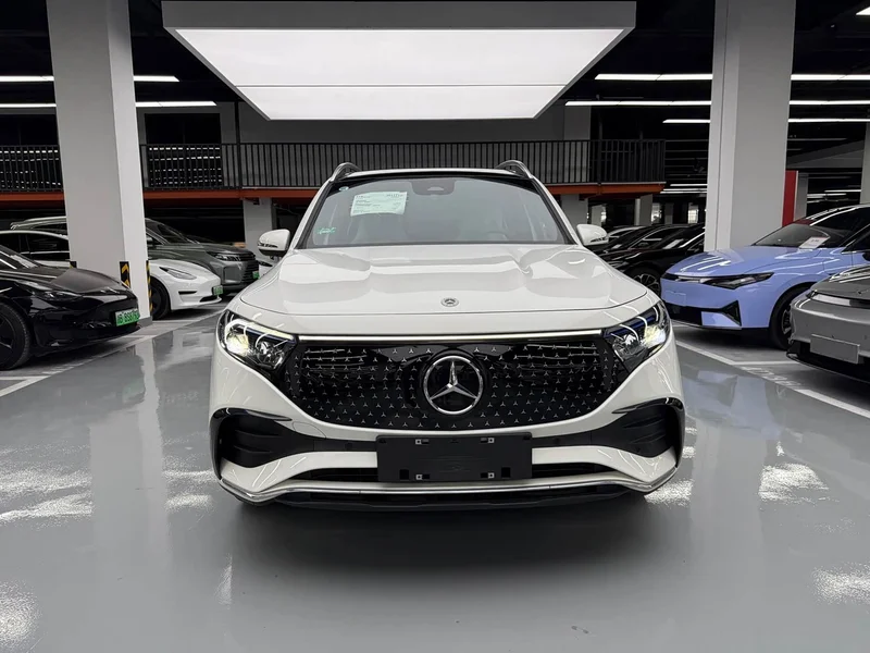 Mercedes-Benz EQB — фото 2