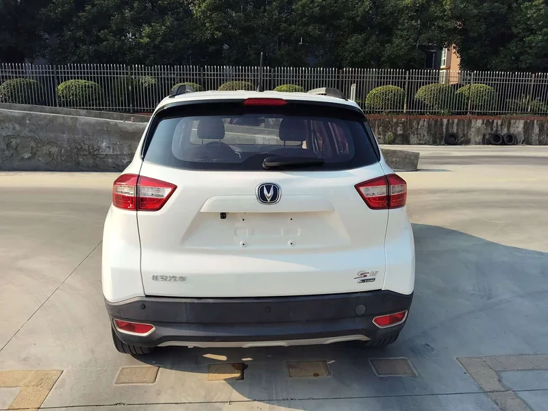 Changan CS15 — фото 10