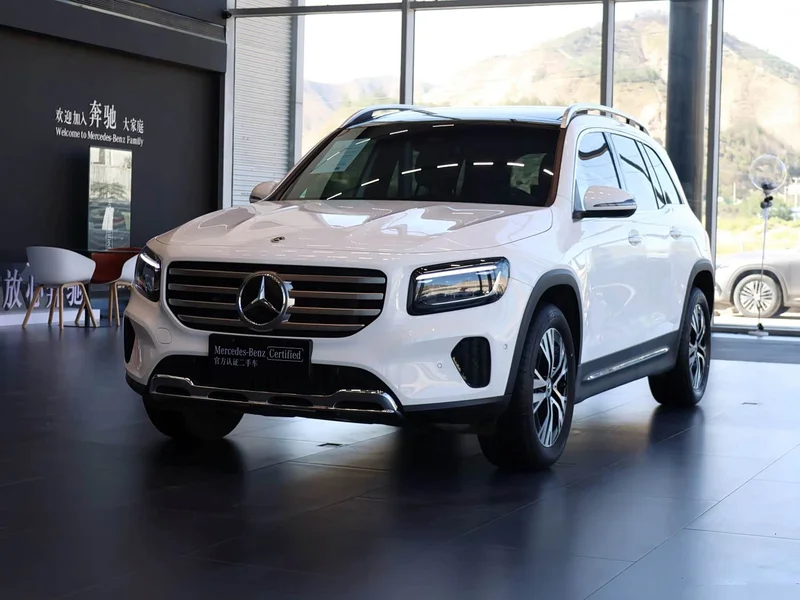 Mercedes-Benz GLB — фото 1