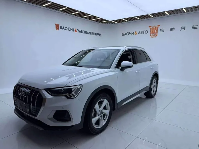 Audi Q3 — фото 1
