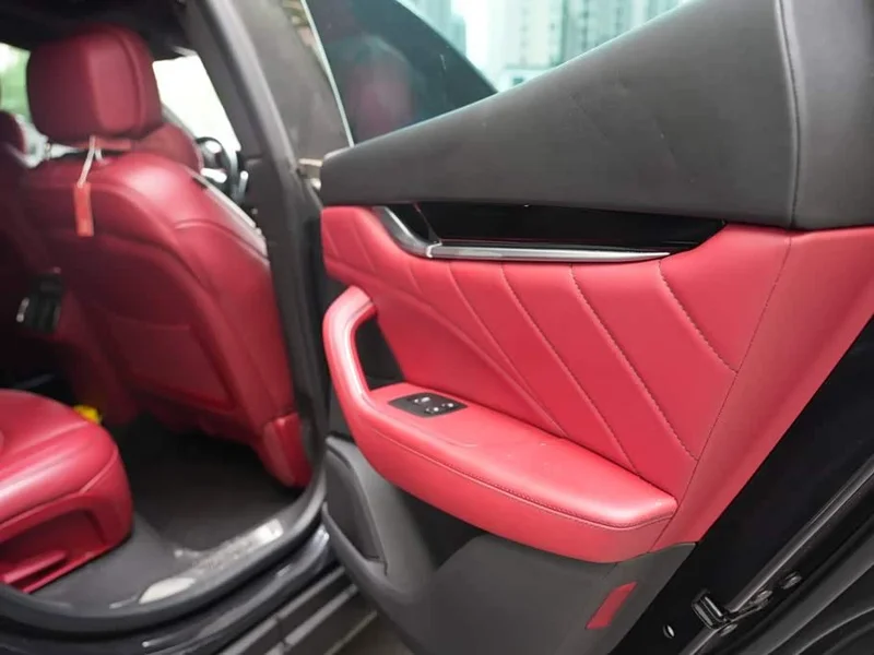 Maserati Levante — фото 12