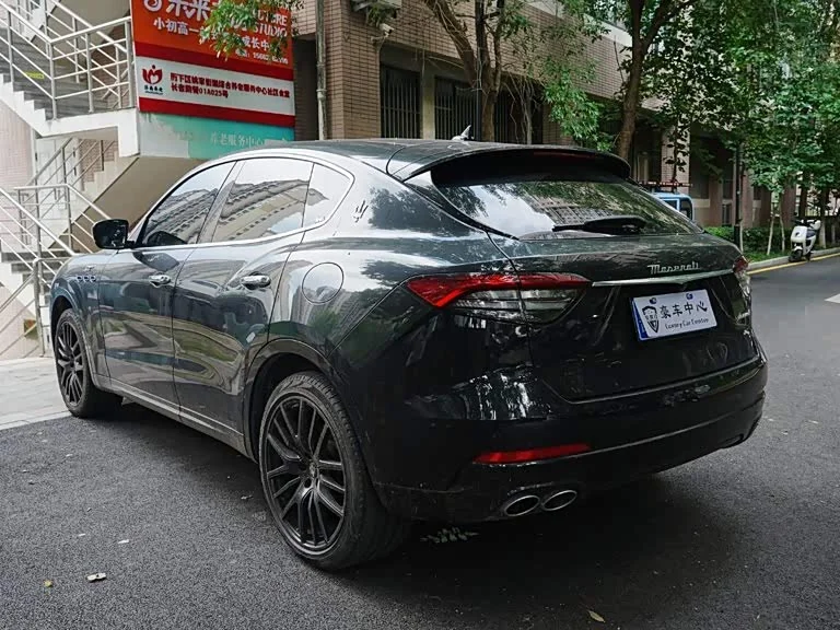 Maserati Levante — фото 9