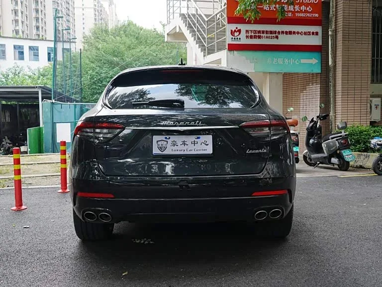 Maserati Levante — фото 10