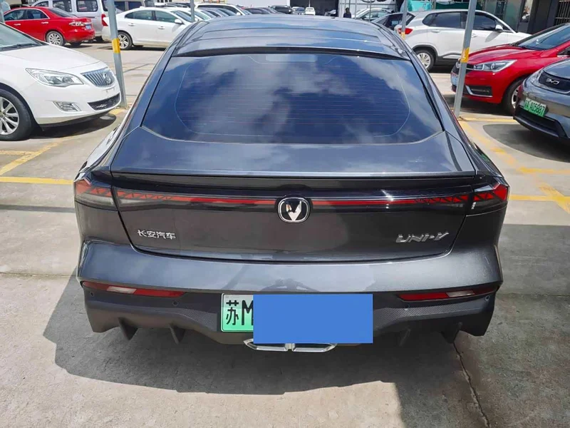 Changan UNI-V iDD — фото 8