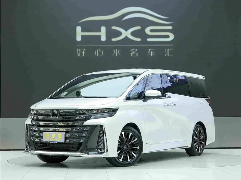 Toyota Vellfire — фото 1