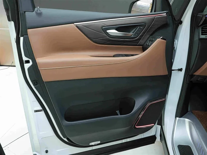 Toyota Vellfire — фото 15