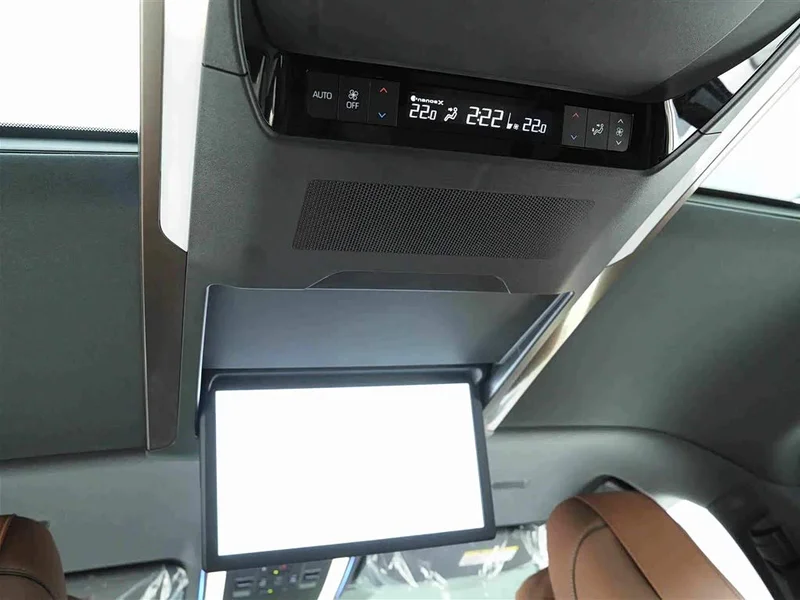 Toyota Vellfire — фото 20