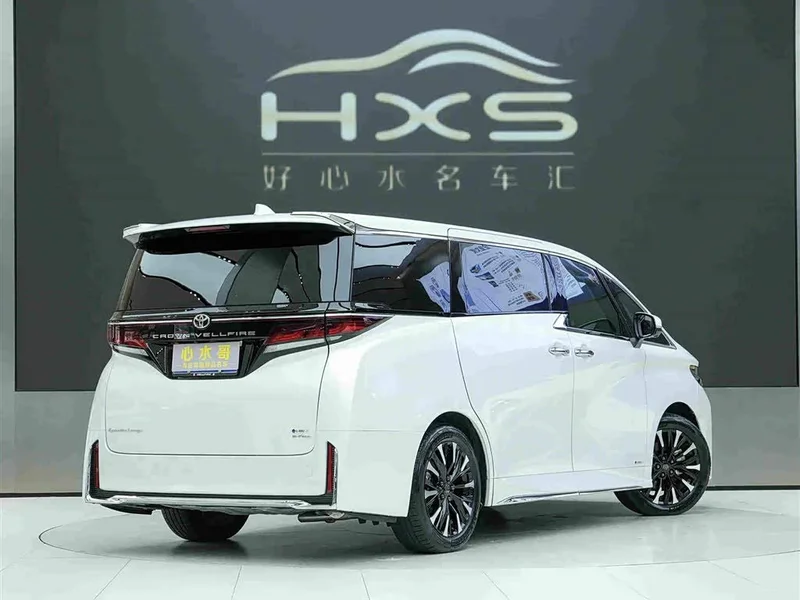 Toyota Vellfire — фото 4