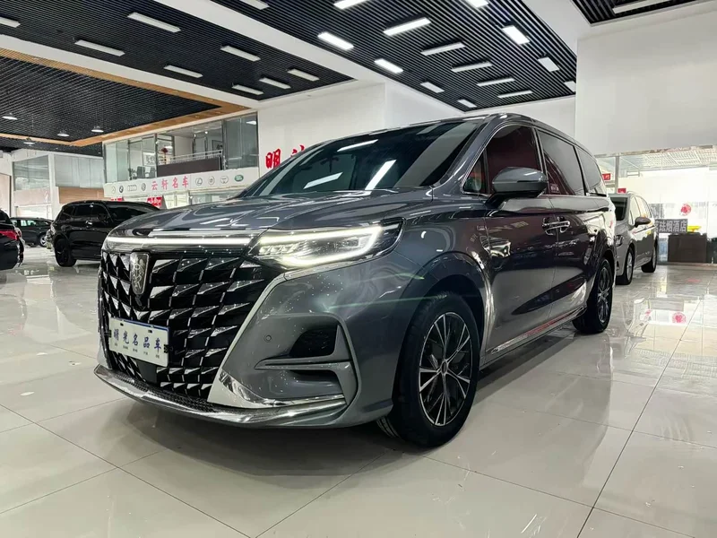 Roewe iMAX8