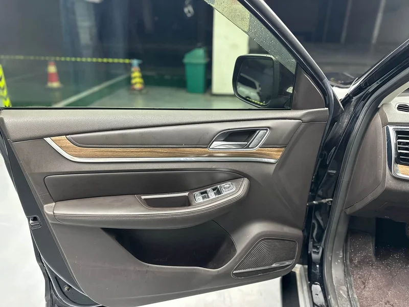 Roewe RX8 — фото 6