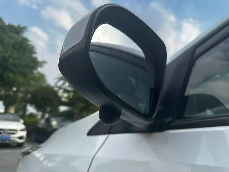 Toyota Yaris L — фото 15