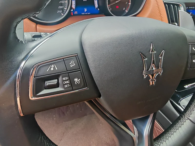 Maserati Levante — фото 12