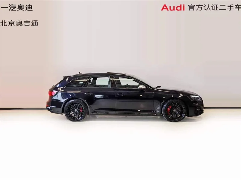 Audi RS 4 — фото 10