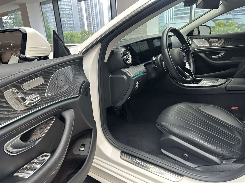 Mercedes-Benz CLS — фото 10