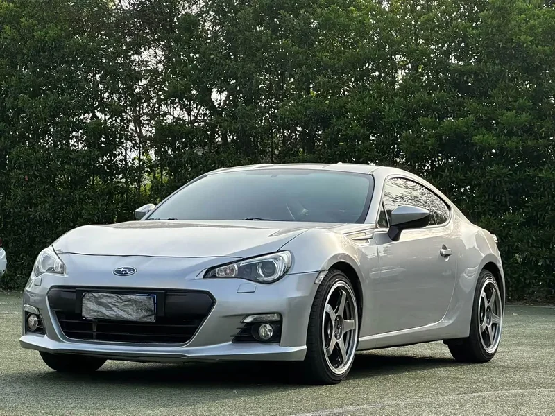 Subaru BRZ — фото 1