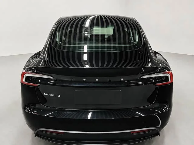 Tesla Model 3 — фото 8