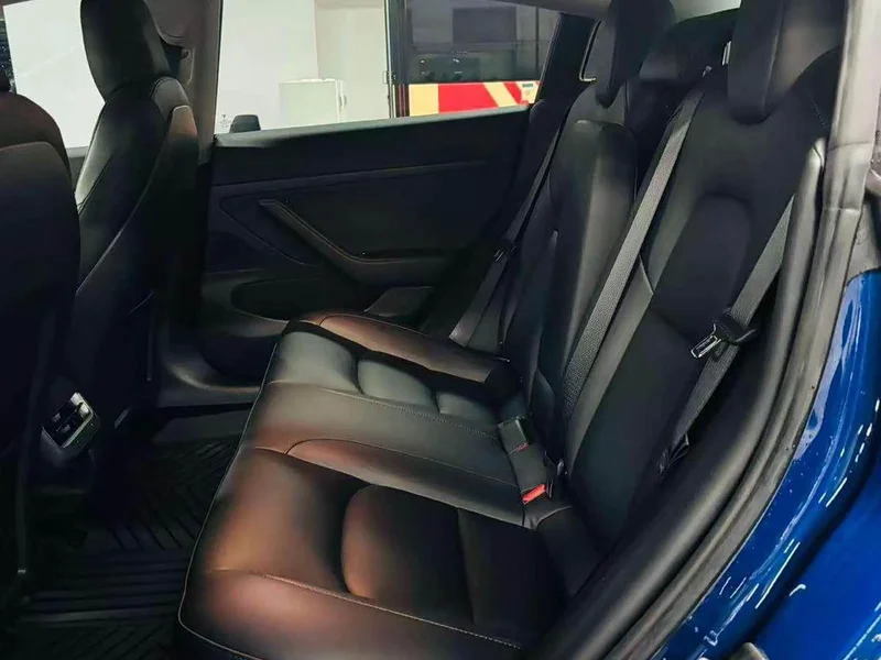 Tesla Model 3 — фото 4