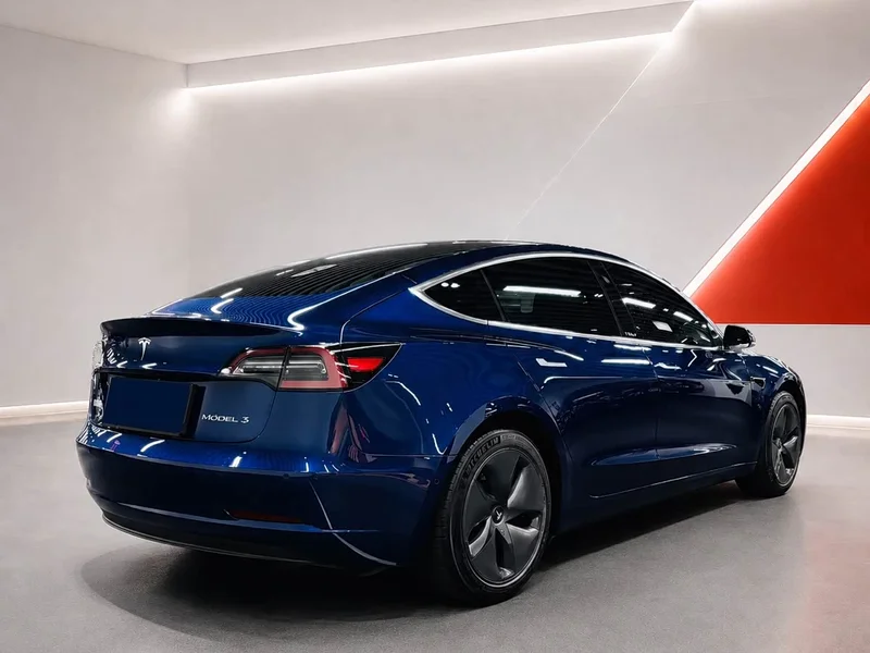 Tesla Model 3 — фото 7