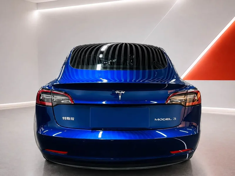 Tesla Model 3 — фото 8