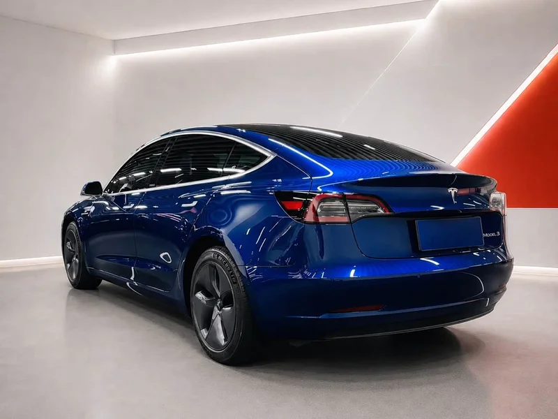 Tesla Model 3 — фото 9