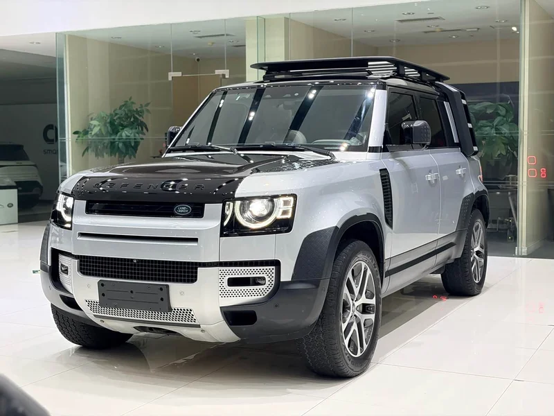 Land Rover Defender — фото 1