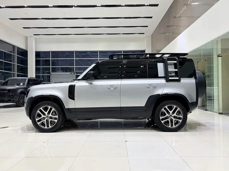 Land Rover Defender — фото 14