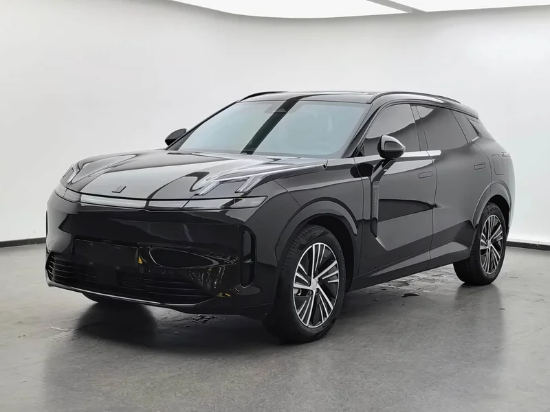 Lynk & Co 08 EM-P