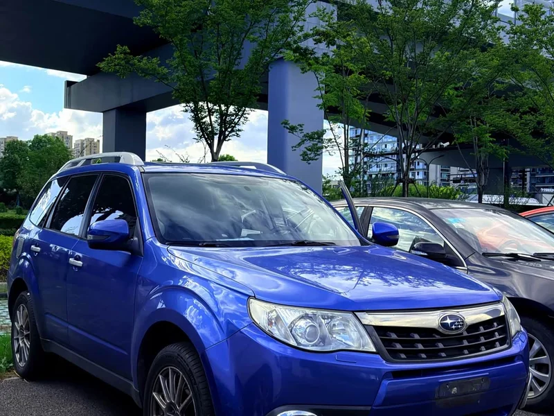 Subaru Forester — фото 1