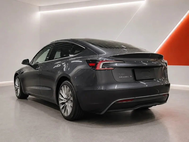 Tesla Model 3 — фото 6