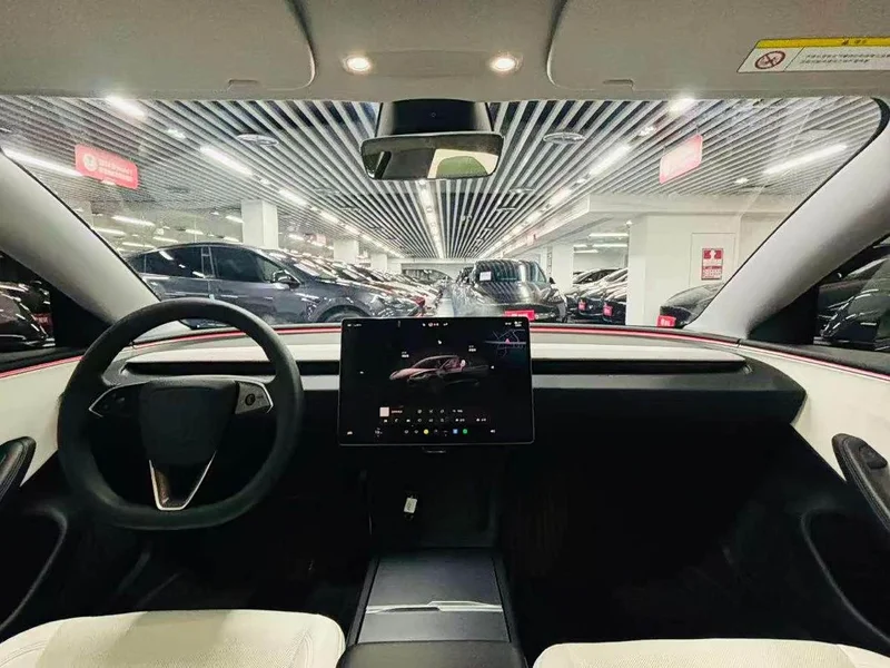 Tesla Model 3 — фото 7