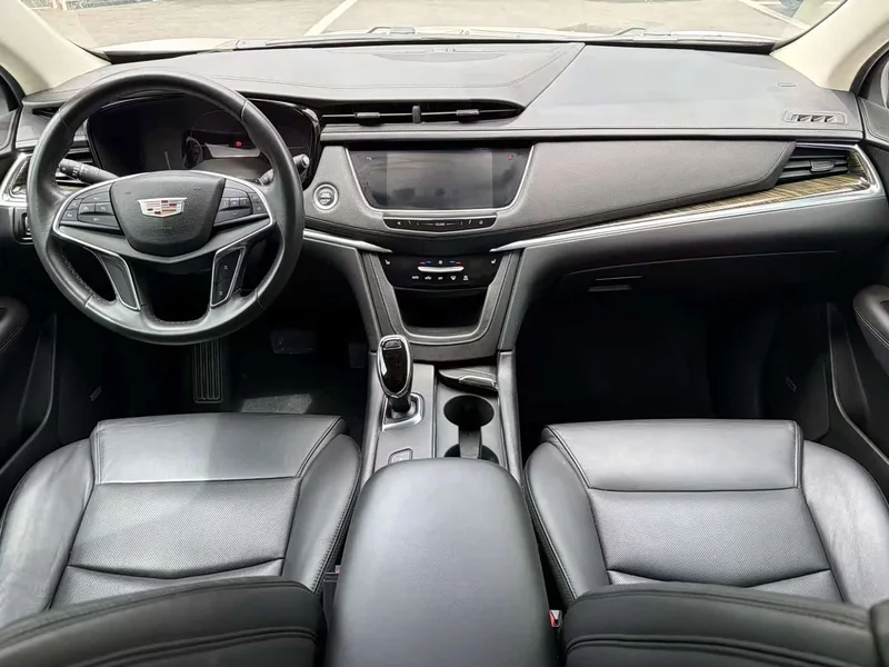 Cadillac XT5 — фото 14