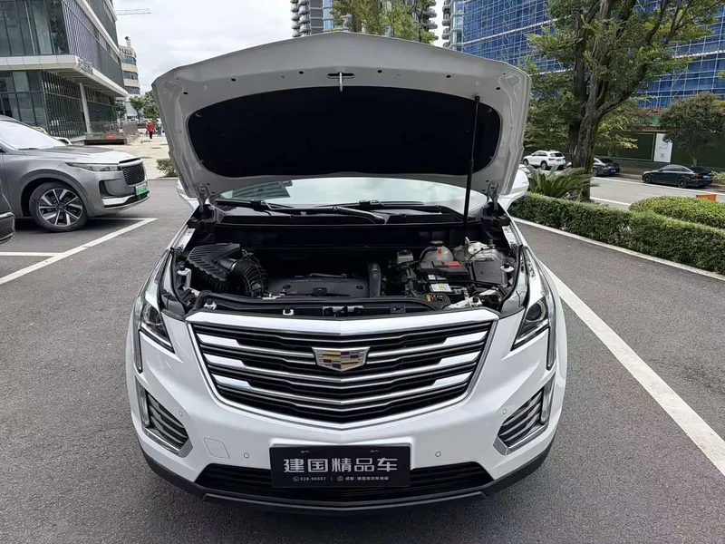 Cadillac XT5 — фото 19