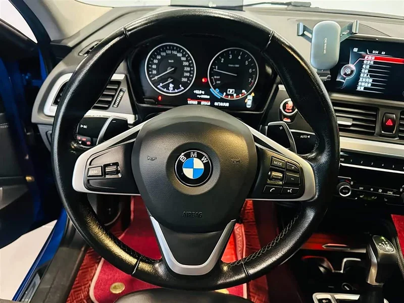 BMW 1-Series — фото 13