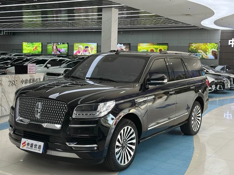 Lincoln Navigator — фото 1