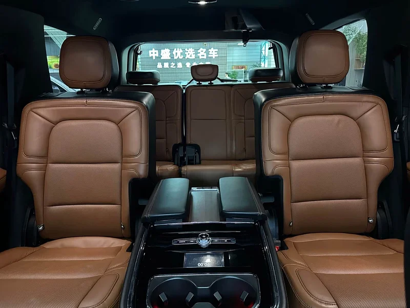 Lincoln Navigator — фото 15