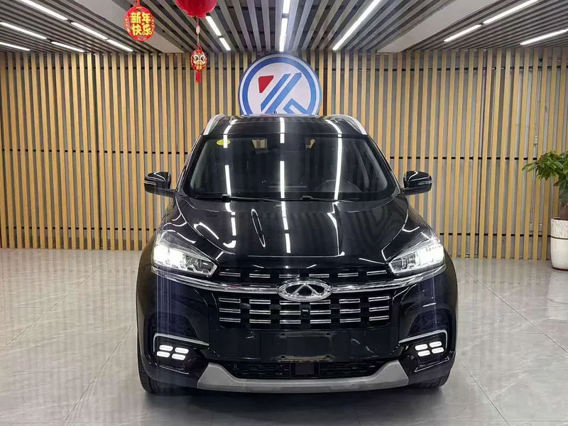 Chery Tiggo 8 — фото 2