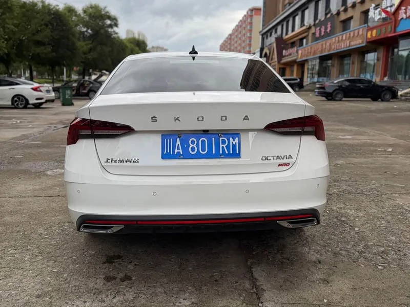 Volkswagen Octavia — фото 5
