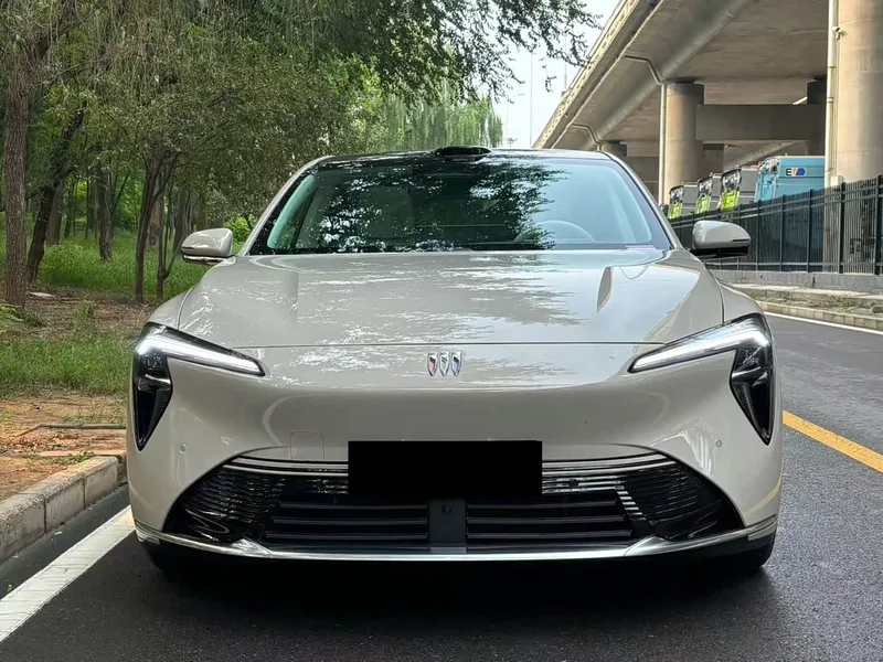 Buick ZhiJing L7 — фото 2